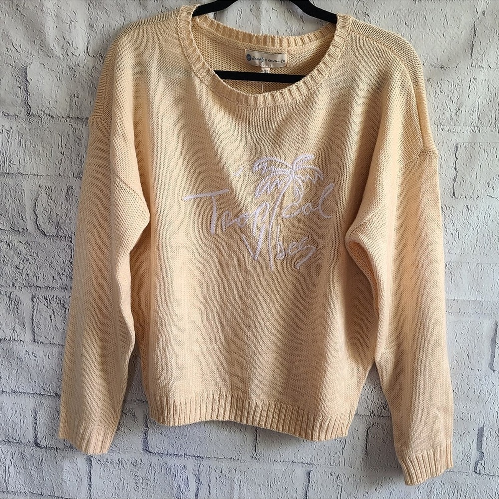 Beachly X Goldfish Kiss Tropical Vibes NWT Oversized‎ Sweater Size XS